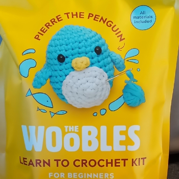 Pierre the Penguin Crochet Kit - Yellow and Blue - Picture 6 of 7